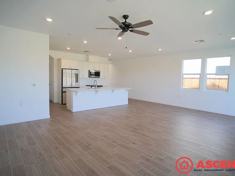 3316 Laurel Hill Ln — Photo 5