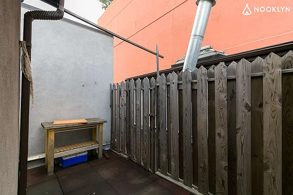 Rented by Nooklyn NYC LLC | media 25