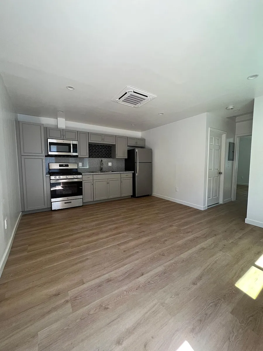 Building Photo - 4140 Tuller Ave #A