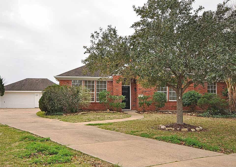 1st image of 268 Plum Cir