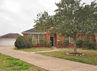 268 Plum Cir, Lake Jackson, TX 77566