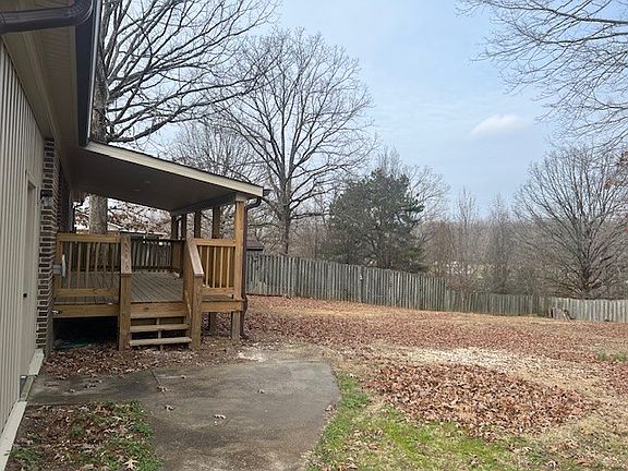 3rd image of 843 Cherokee Dr