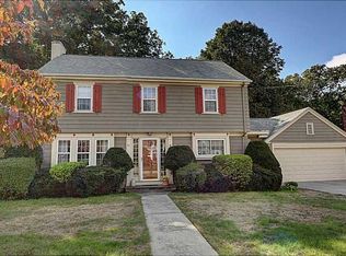 51 Drowne Pkwy, Rumford, RI 02916