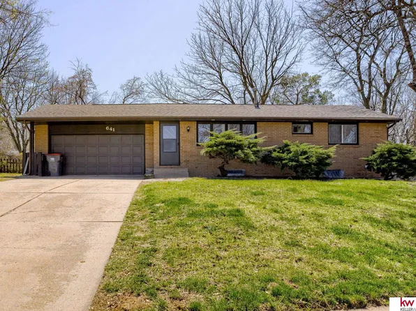 641 Pow Wow Cir, Lincoln, NE 68520