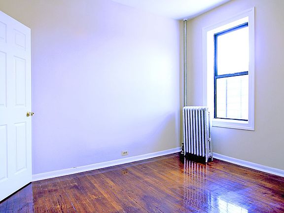 2nd image of 2741 Sedgwick Ave APT 2D