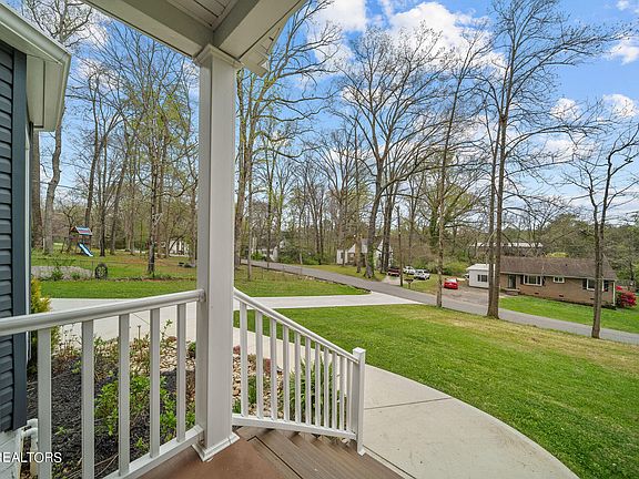 3rd image of 317 Beechwood Dr