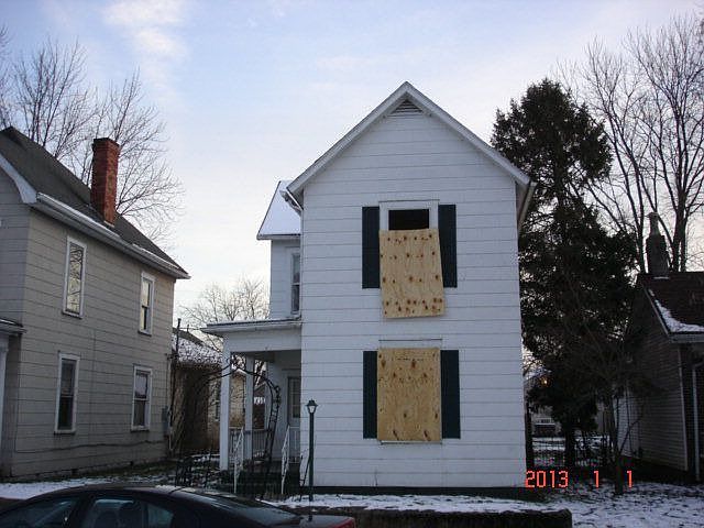 1st image of 394 E 7th St