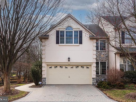 2nd image of 1111 Brians Way