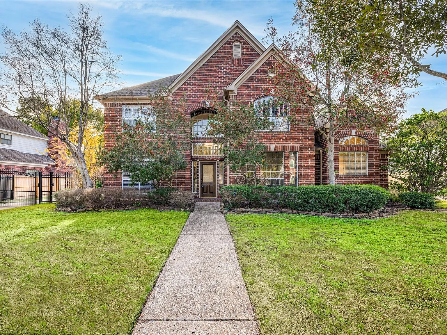 4 bed, 3.5 bath, 3545 sqft, $5,200 — Photo 3