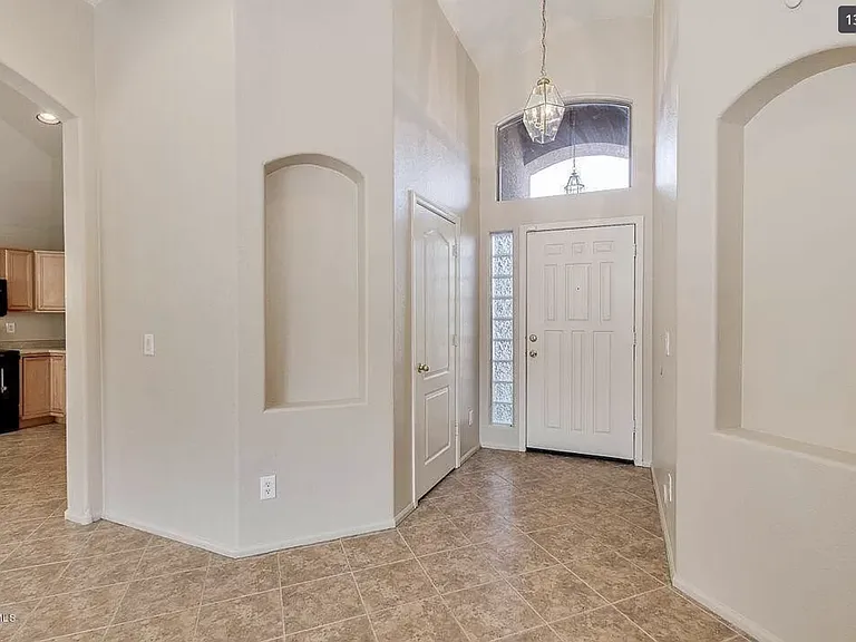 8324 S 48th Dr — Photo 9