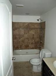 5th image of 318 W Broughton St