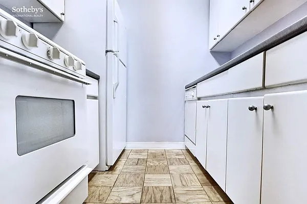 Rented by Sotheby's International Realty | media 6