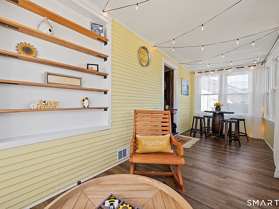 3rd image of 18 Oak Street