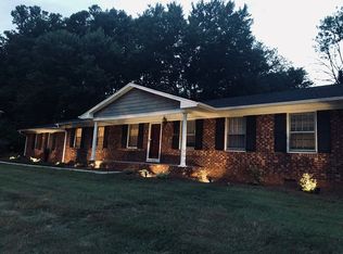 3845 Whitehaven Rd, Winston Salem, NC 27106