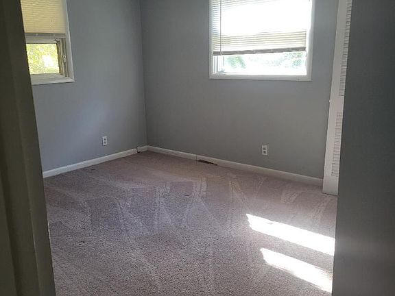 2nd image of 513 Clover Dr