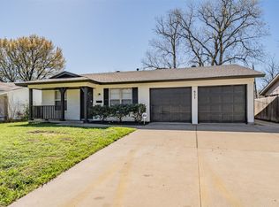 621 N Briery Rd, Irving, TX 75061