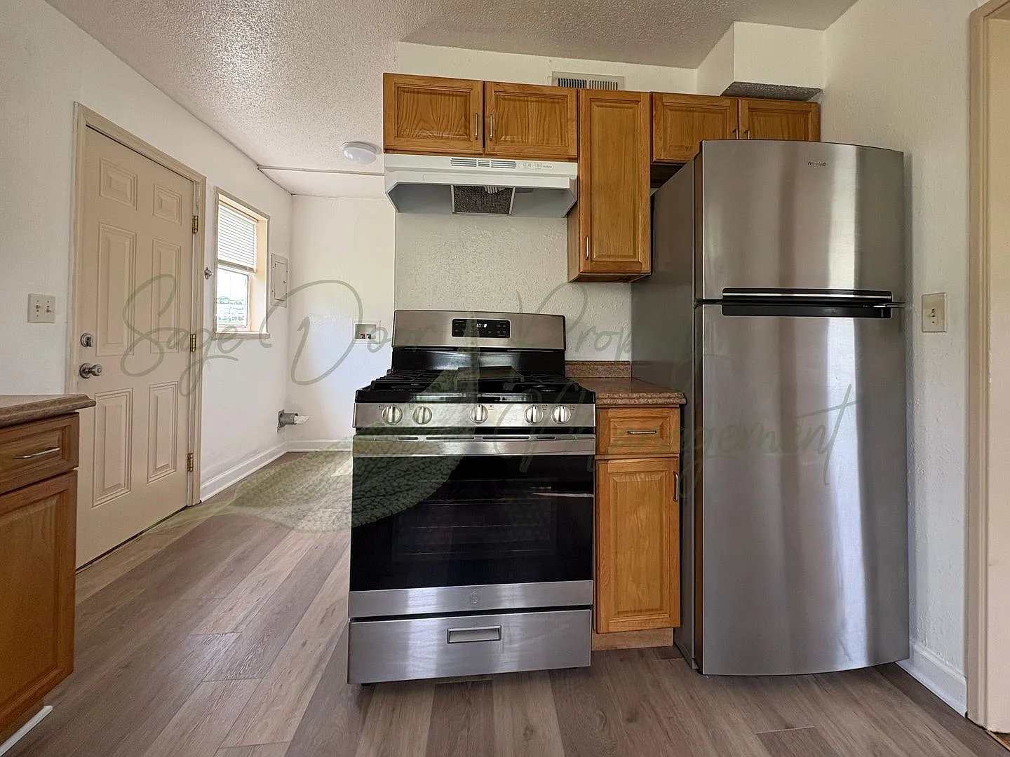 Townhome In South Kc — Photo 3