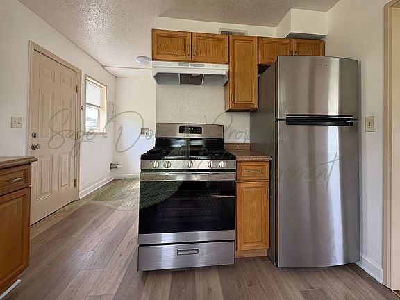 3rd image of 9506 Harrison St