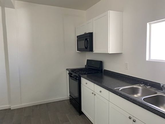 5th image of 421 E President St Unit 1