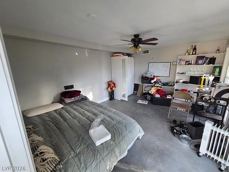 553 Grimsby Ave — Photo 10