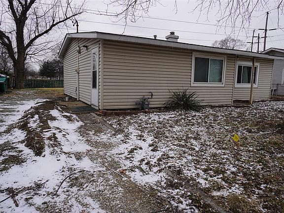 2nd image of 3045 Dale Ave