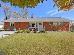 5515 Inverchapel Rd, Springfield, VA 22151