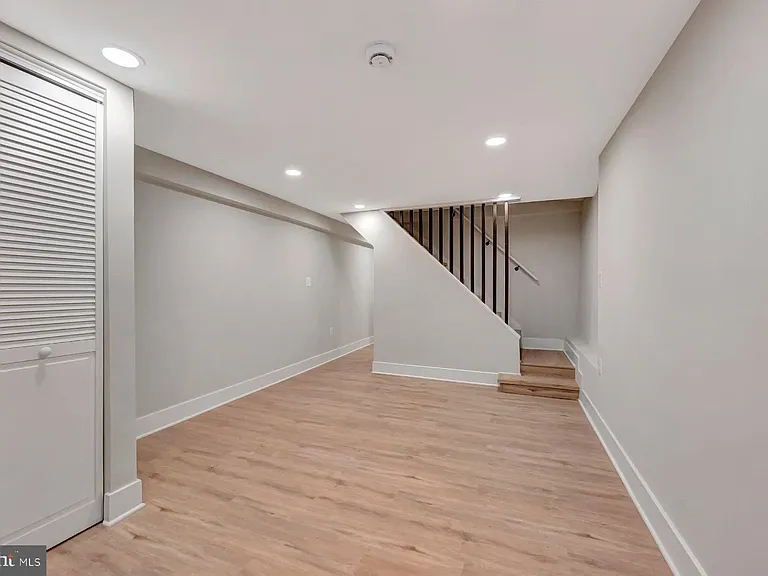 3152 Remington Ave — Photo 23