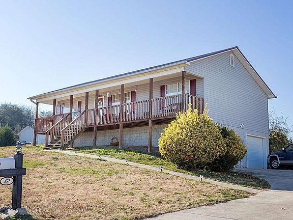 3rd image of 352 Shady Hollow Cir SE