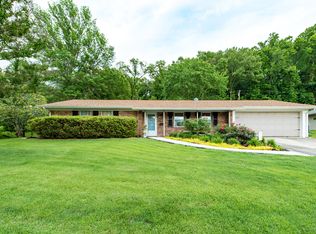 1317 Crestwood Dr, Louisville, TN 37777