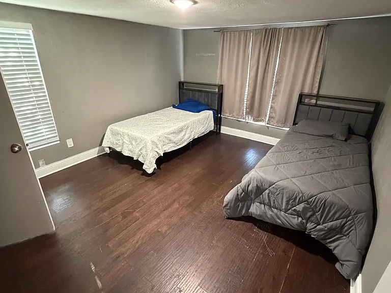 5432 Elgin St — Photo 19