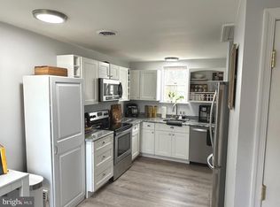 7703 Dover Rd, Glen Burnie, MD 21060