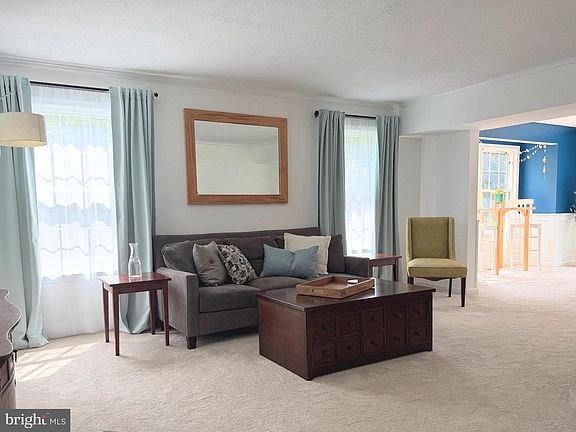 4th image of 502 Grainfield Ct
