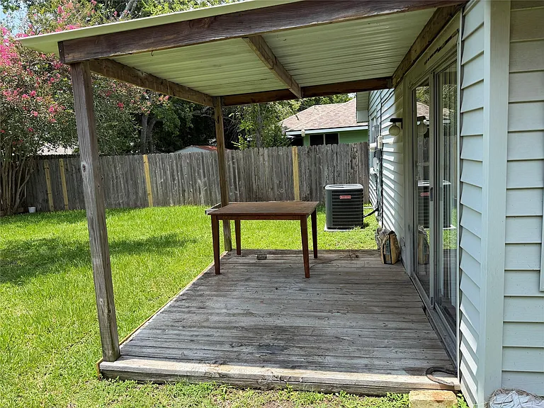23423 Tree House Ln — Photo 11