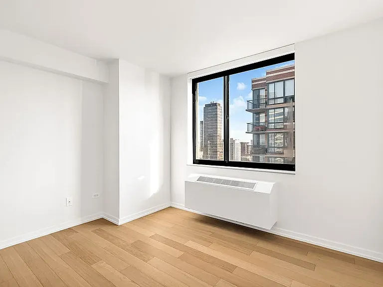 75 W End Ave #R20A — Photo 9