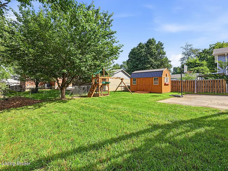 3605 Birnamwood Ct — Photo 45