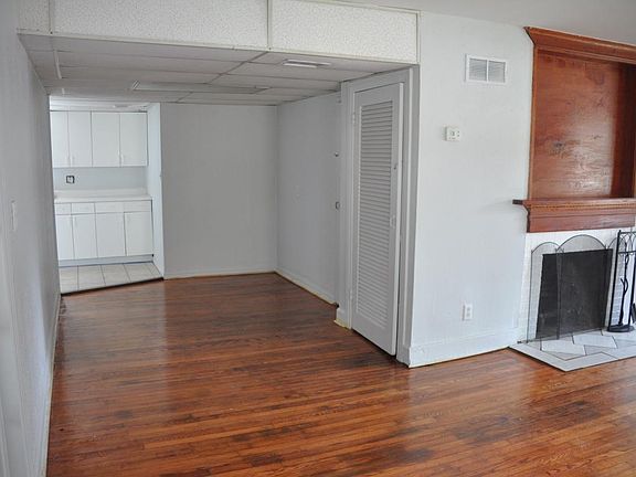 Dining room between living room and kitchen