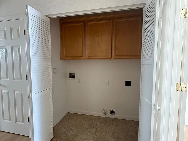 5900 Witt Way — Photo 4