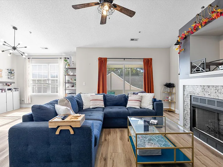 1600 Willoughby Park Ct #6 — Photo 18