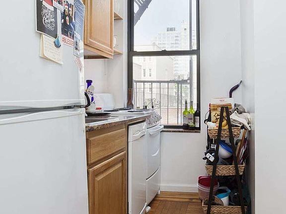 5th image of 352 E 20th St APT 3