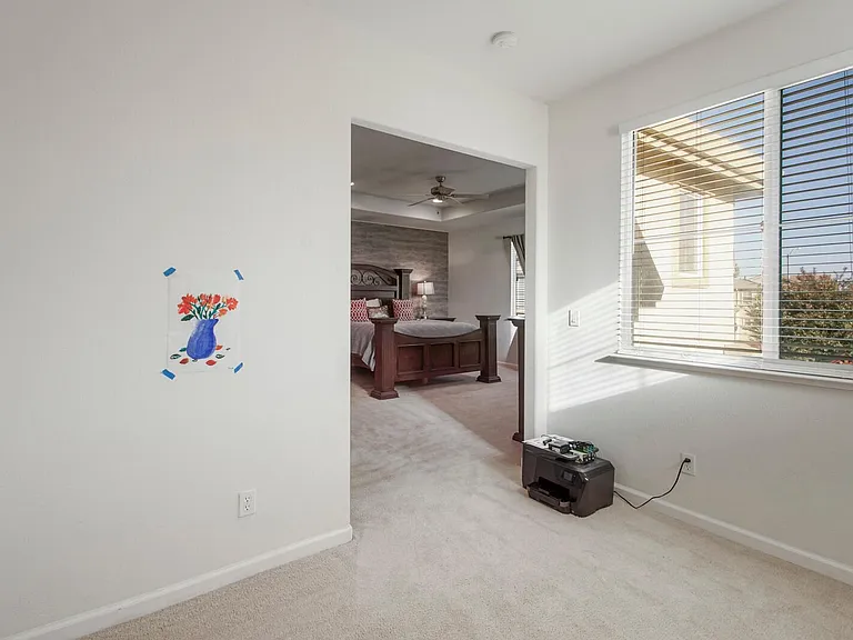 4352 Middlefield Dr — Photo 25