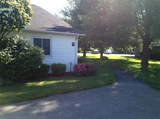 2nd image of 781 Williamsburg Cir