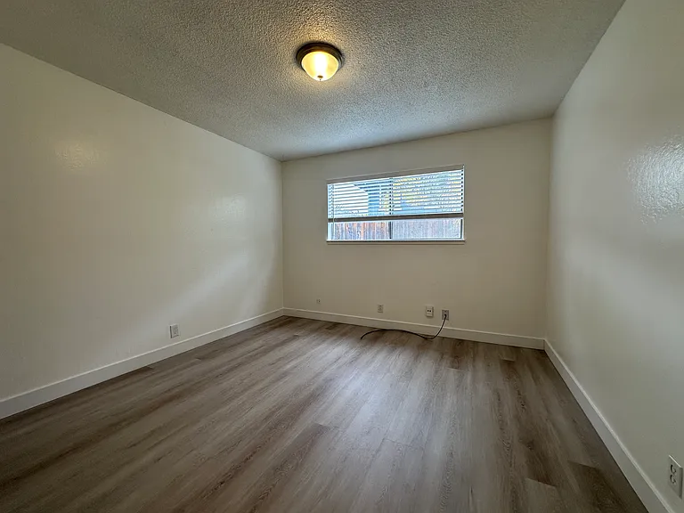 318 Gault St #6 — Photo 15