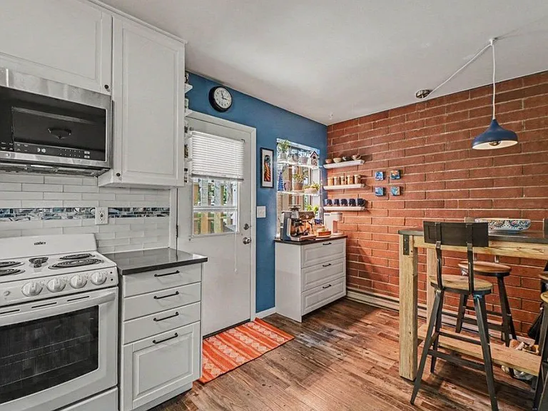 1901 Langshire Dr #D — Photo 7