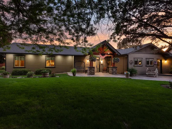 4101 NW 21st St, Redmond, OR 97756