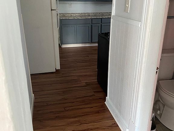 5th image of 172 6th Ave Floor 2