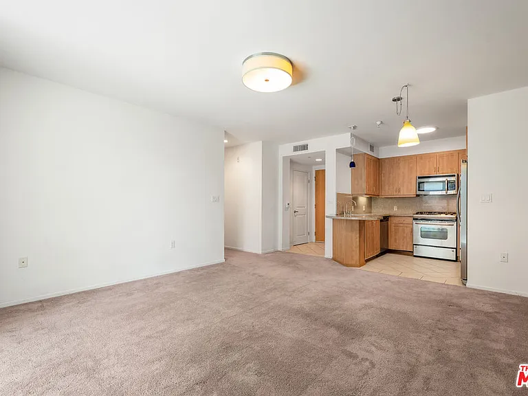 267 S San Pedro St #211 — Photo 10