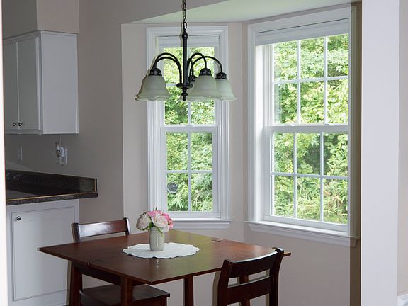 4th image of 211 Forest Park Dr