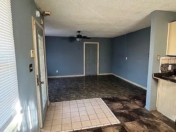 813 S Gum St — Photo 1
