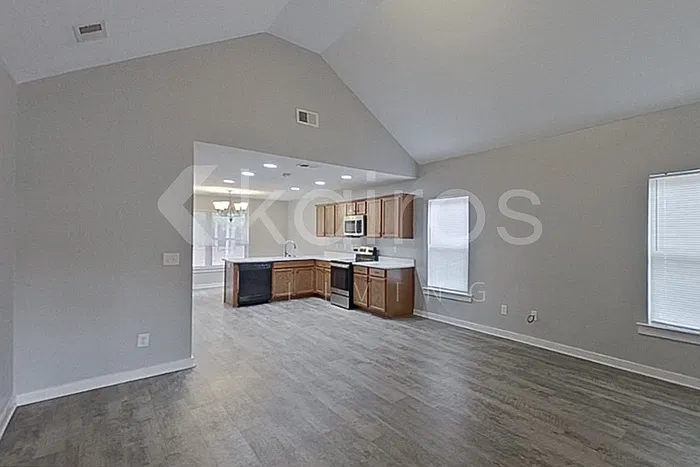 4 bed, 2.0 bath, 1441 sqft, $1,625 — Photo 2