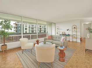 1137 Royal York Rd, Toronto, ON M9A4A7